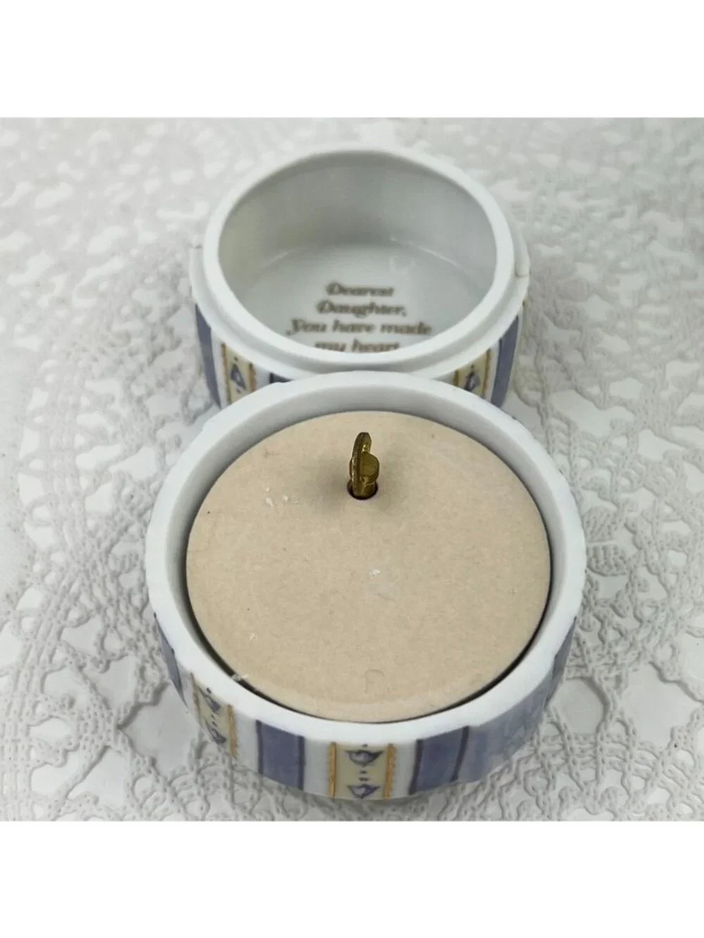 Dearest Daughter Ardleigh Elliott Heirloom Porcelain Music Box Mothers Day.